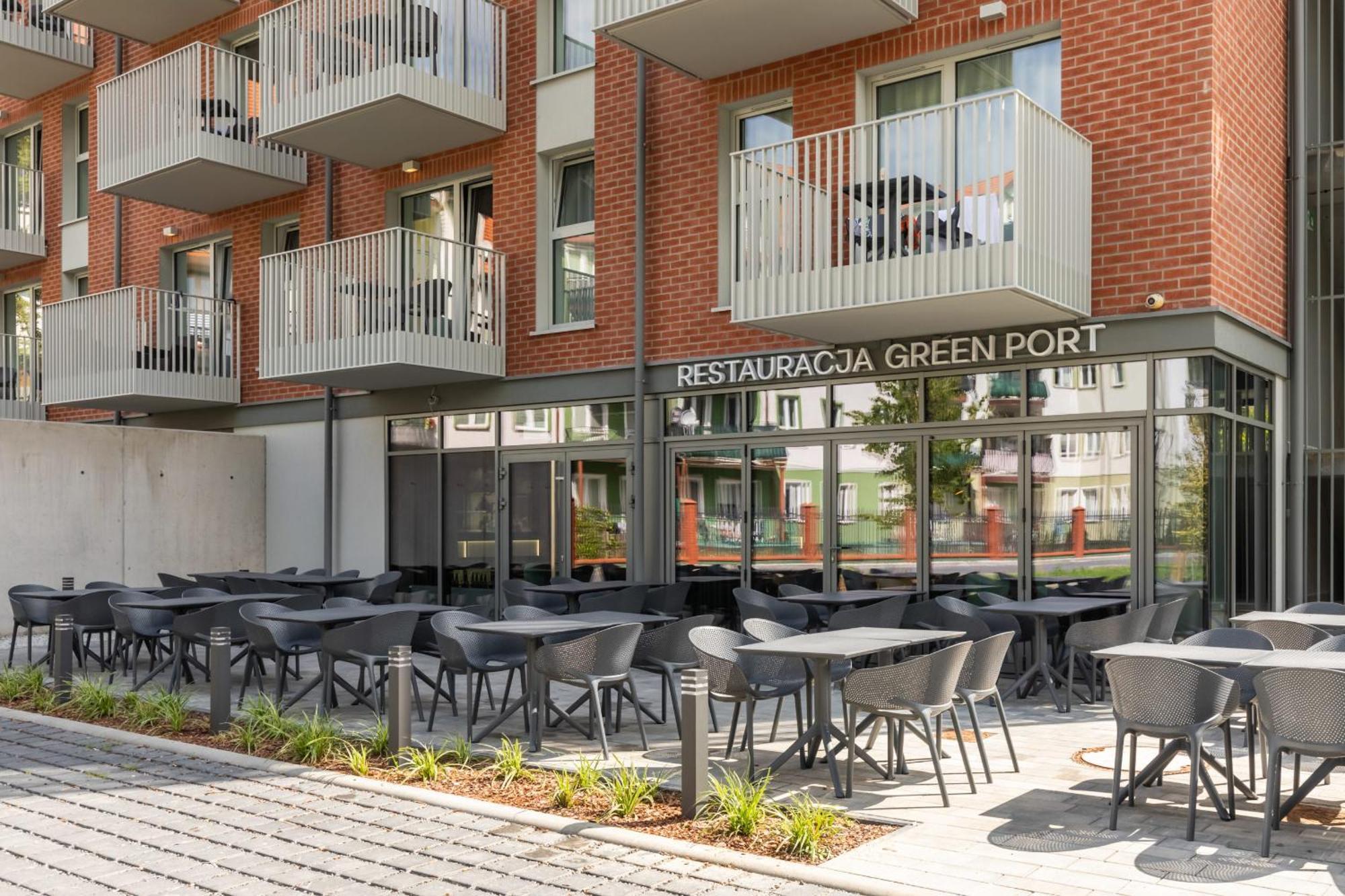 Port 414 With Swimming Pool By Rent Like